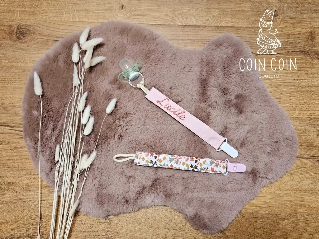 Attache tétine personnalisé (blanc, blanc, Sans prénom)